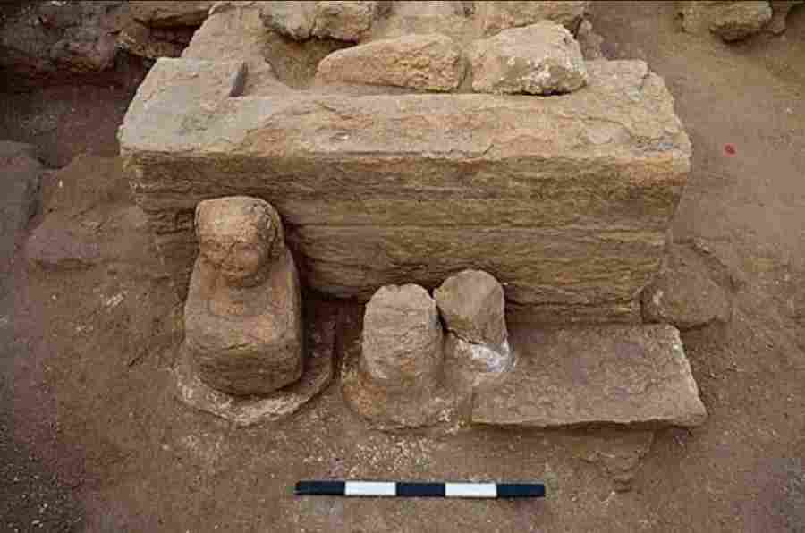 Atkastos šventyklos kubinės statulėlės nėra labai panašios į tradicine