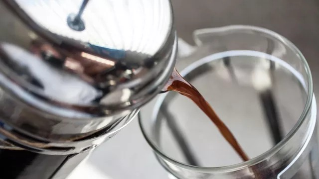 Naujas tyrimas rodo, kiek kavos reikia gerti