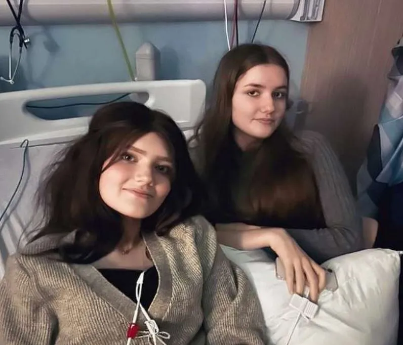 Dvynė jaučia sesers skausmą dėl vėžio, bet vėžio pas jos nėra