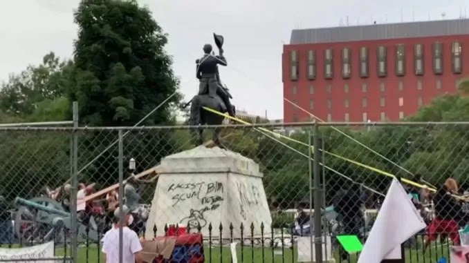 Trump Authorizes Feds To Arrest Anyone Vandalizing Statues