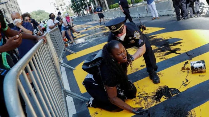 Christian Activist Throws Paint On De Blasio’s ‘Black Lives Matter’ Mu