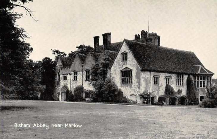 The Ghost Of Dame Elizabeth Hoby – The Grey Lady Of Bisham Abbey