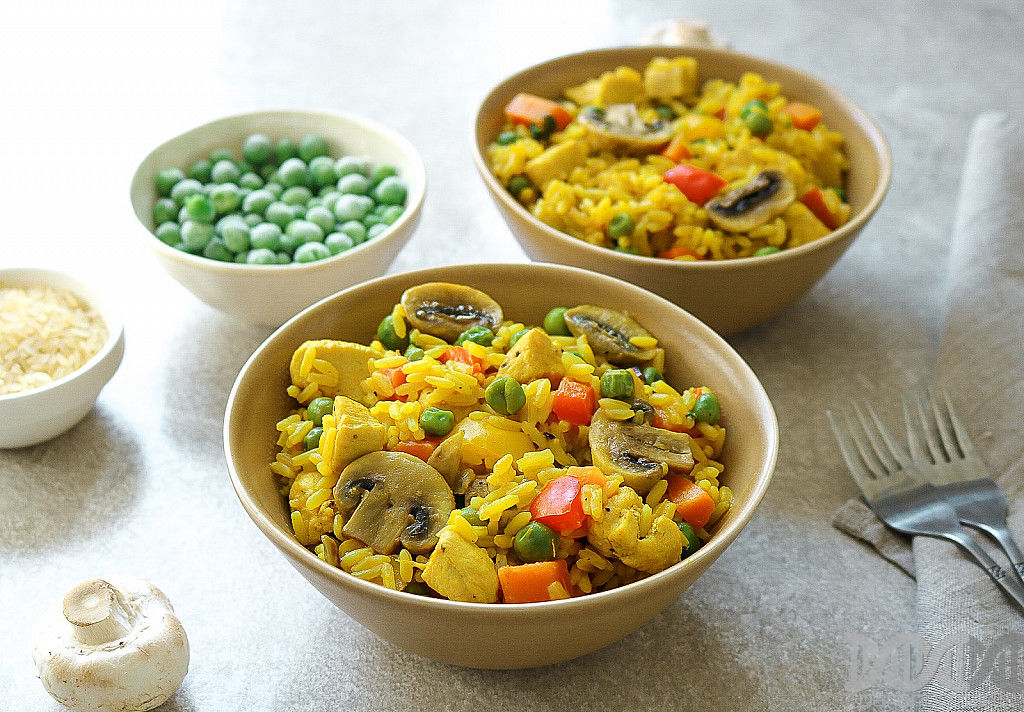 Vieno puodo patiekalas / troškinys: vištiena su ryžiais ir daržovėmis