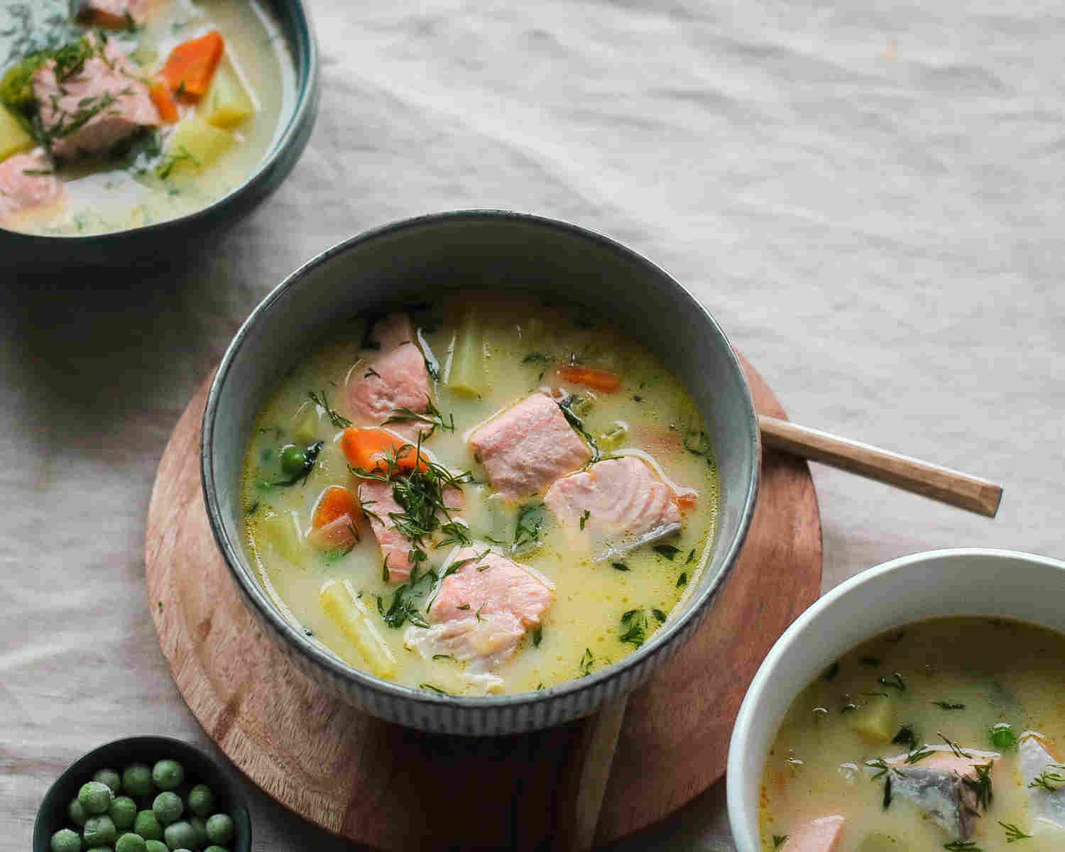 Gaminame namuose: Suomiška lašišos sriuba su daržovėmis ir grietinėle