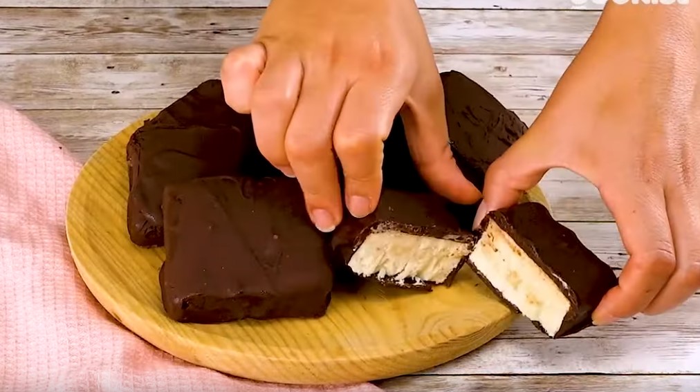 Namų gamybos ledai su šokolado glaistu (video)