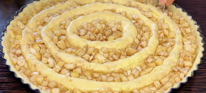 Obuolių pyragas iš varškės tešlos (dalijamasi receptu)