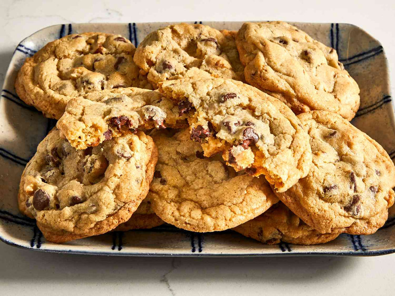 Paprasti sviestiniai sausainiai su šokoladu (receptas)