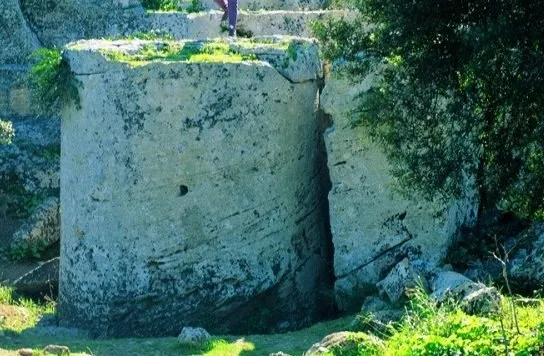 Cave di Cusa - senovinių Sicilijos akmeninių kolonų paslaptis