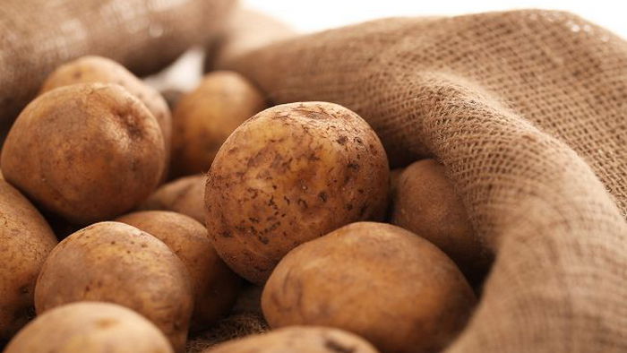 Ar saugu vasarą valgyti senas bulves? Štai tikslus atsakymas