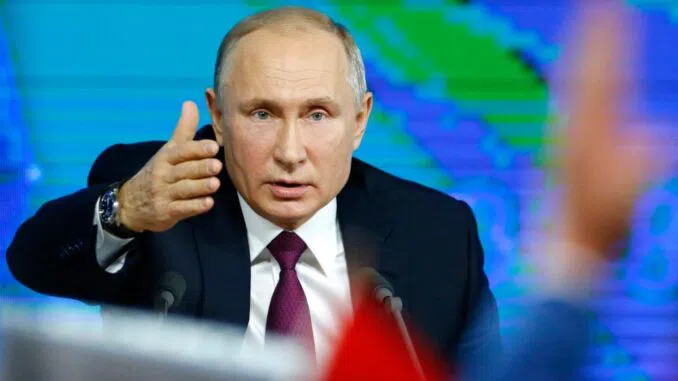 Putinas perspėja, kad "prabudusios" vertybės sunaikins Vakarus