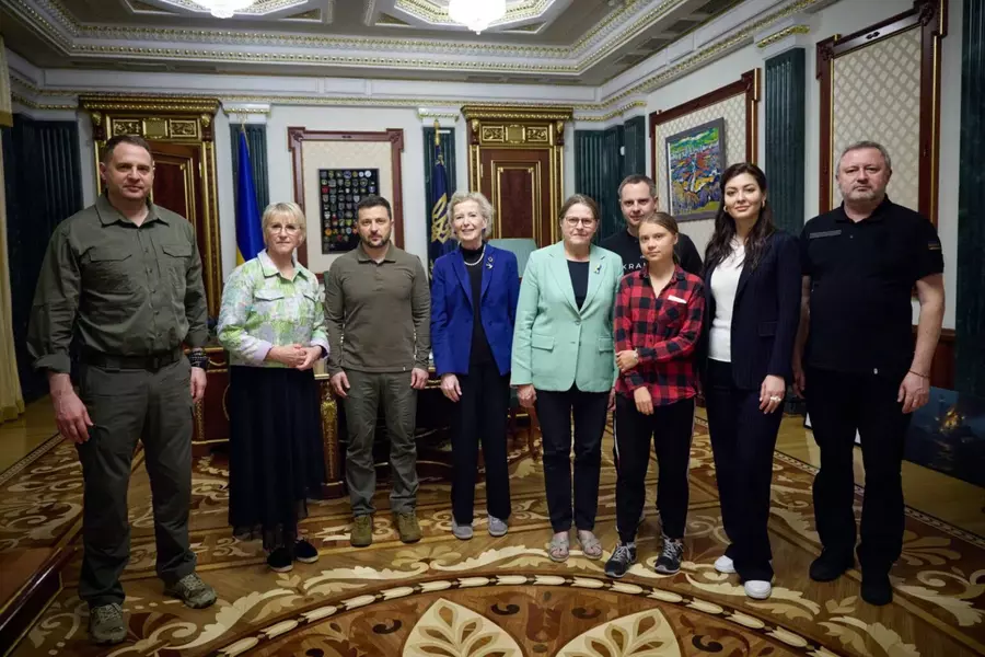 Zelenskis susitiko su Greta Thunberg ir aptarė karo poveikį Ukrainos
