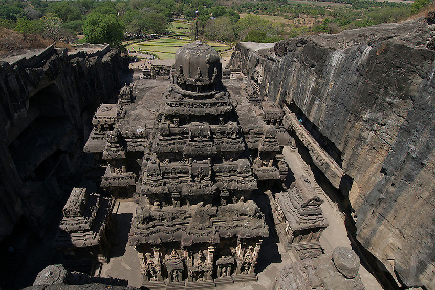 Mįslingoji Kailasa šventykla: senovės Indijos architektūros stebuklas