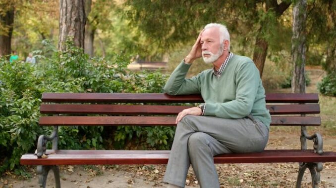 Oficialus tyrimas patvirtina, kad per ilgas sėdėjimas didina širdies ligų riziką Oficialus tyrimas patvirtina, kad per ilgas sėdėjimas didina širdies ligų riziką