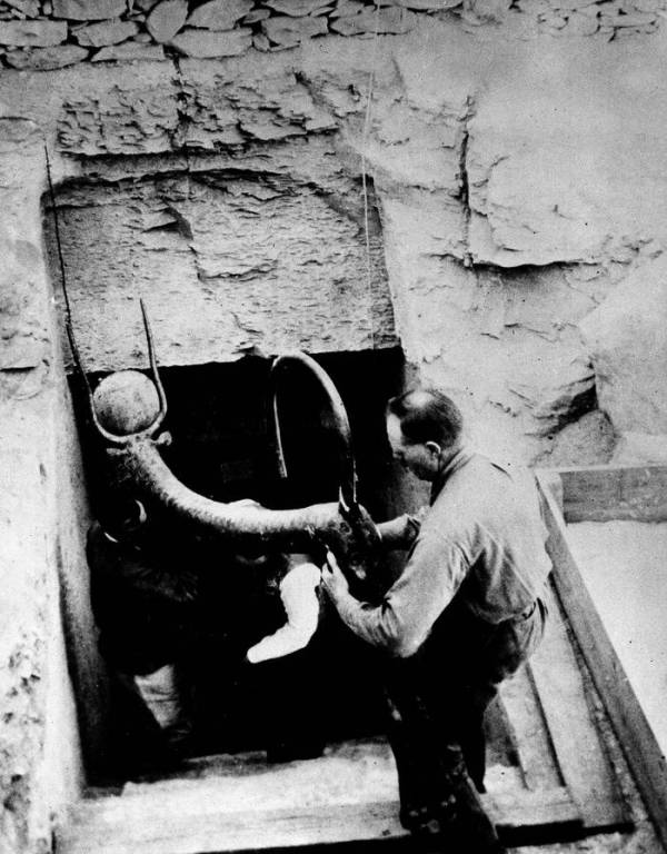 Tutanchamono kapavietė, Tutanchamonas, archeologija, mistifikacija