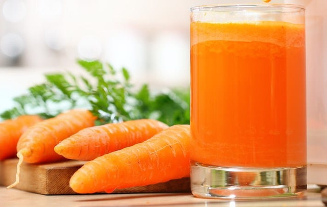 daržovės, morkos, sultys, vitaminai, mityba, morkų nauda