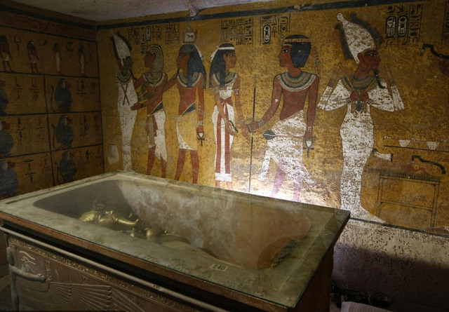 Tutanchamono kapavietė, Tutanchamonas, archeologija, mistifikacija