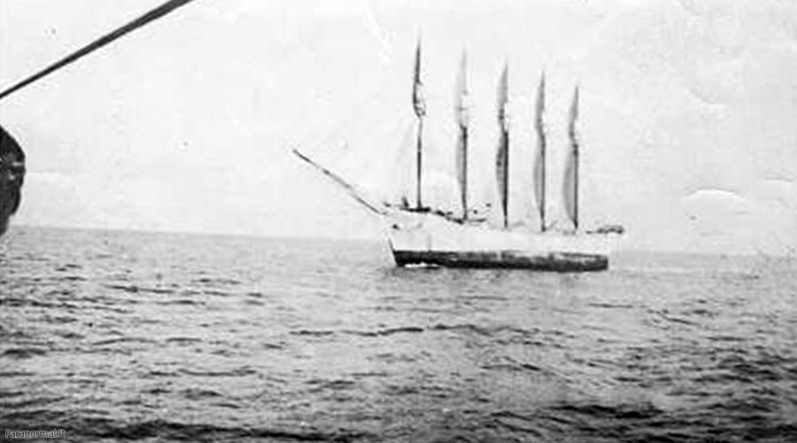Laivas "Carroll A. Deering", kurios įgula dingo keistomis aplinkybėm