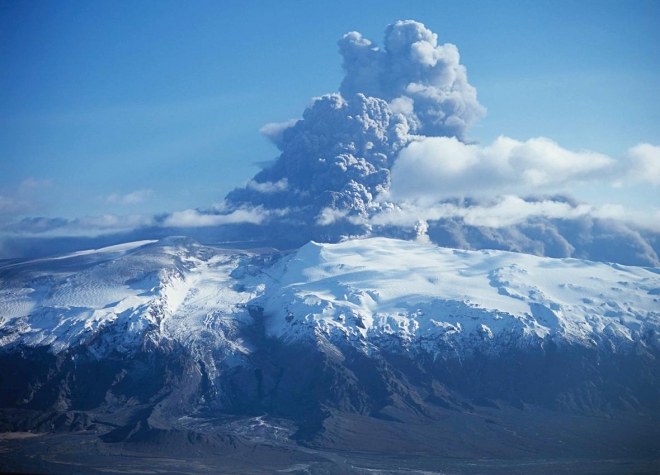 Islandija, lava, oro eismas, Ugnikalnis, vulkaninis išsiveržimas, žemė