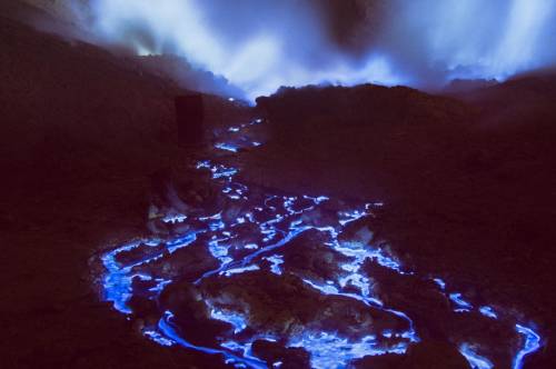 Kawah Ijen – ugnikalnis, mėlynos spalvos lava