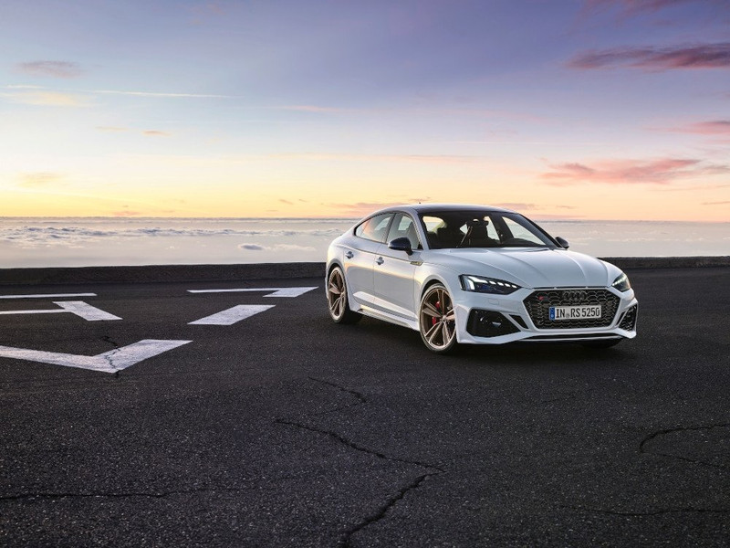 „Audi“ Pristatė Atnaujintą RS 5 Coupe