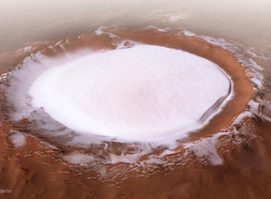 Marse užfiksuotas įspūdingo dydžio ledo krateris
