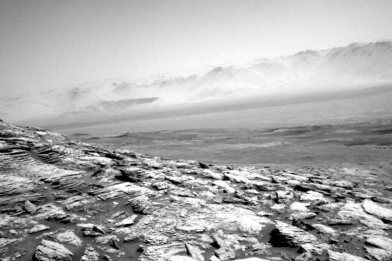 „Curiosity“ Iš Marso Persiuntė Nejaukią Nuotrauką