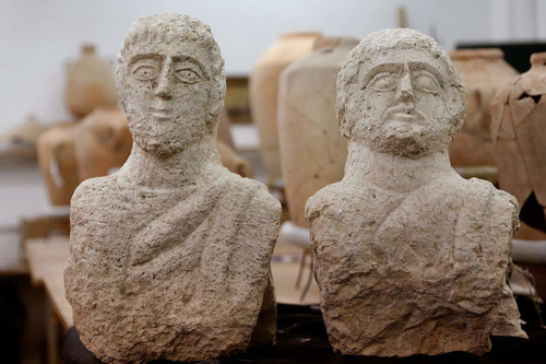Netikėtas radinys Izraelyje: dvi akmeninės galvos